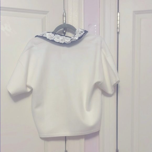 Elegant White and Black Blouse for Any Occasion - Picture 4 of 6